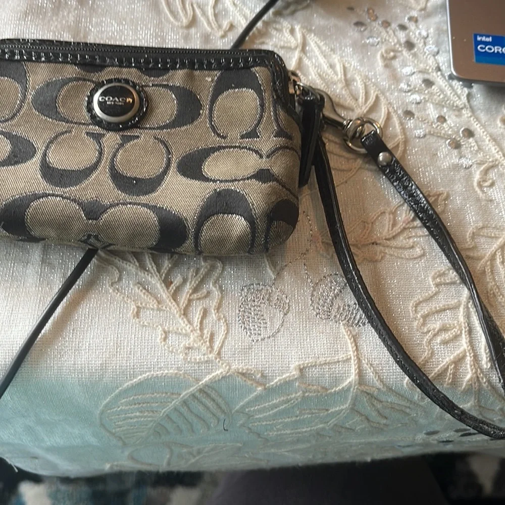 Coach wristlet 5.5” - Picture 2 of 8